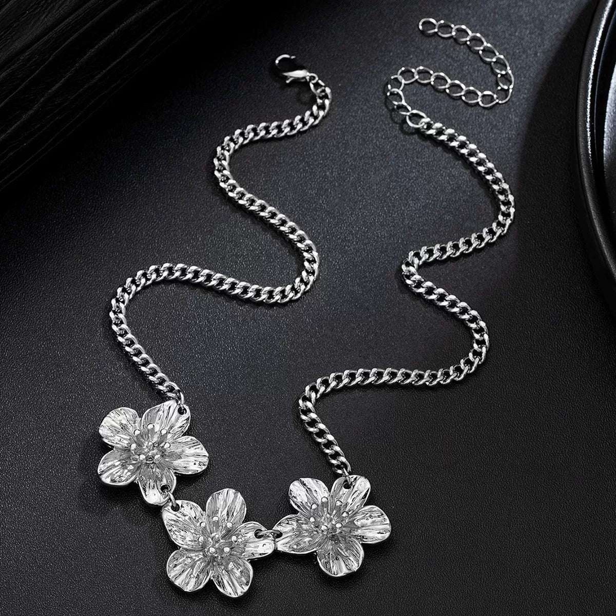 Europe and the United States cross-border fashion exaggerated creative heavy metal flower five petal flower women stud earrings suitable for holiday party accessories