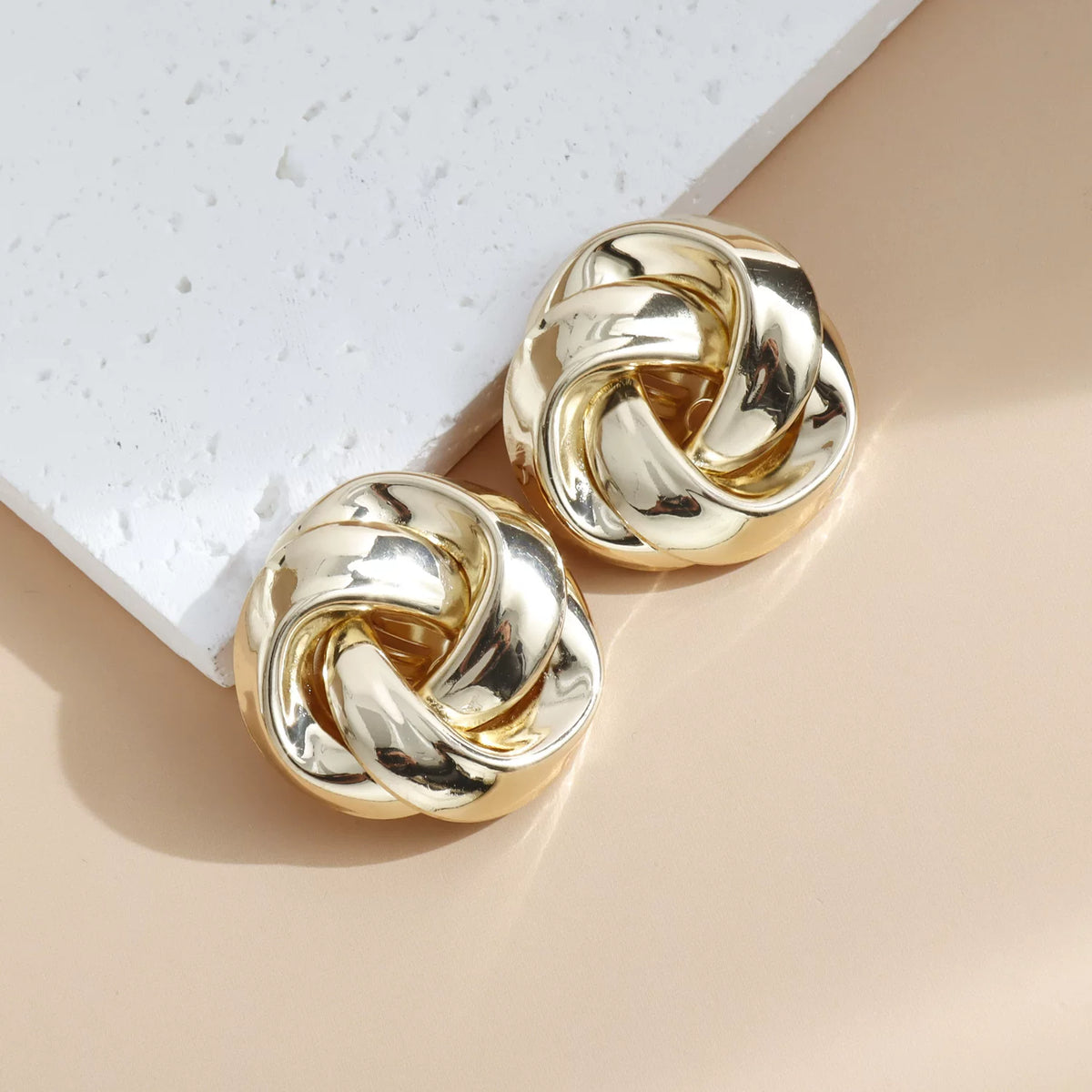 Metal Knotted twisted Round hoop Gold Plated Silver Needle Earrings Zinc Alloy Sculpture Retro Minimalist Versatile Commuter daily wear Earrings