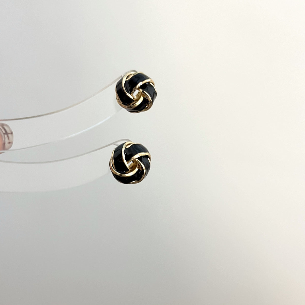 French Retro Enamel Stud Earrings | 925 Silver Needle | Coquette Dark Academia | Niche Design Women