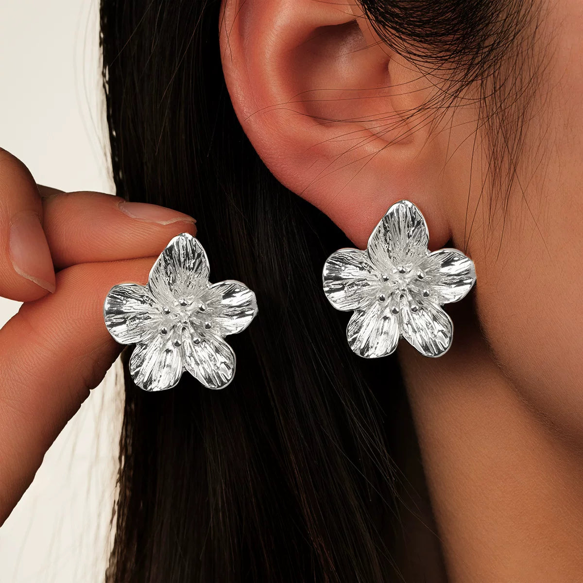 Europe and the United States cross-border fashion exaggerated creative heavy metal flower five petal flower women stud earrings suitable for holiday party accessories