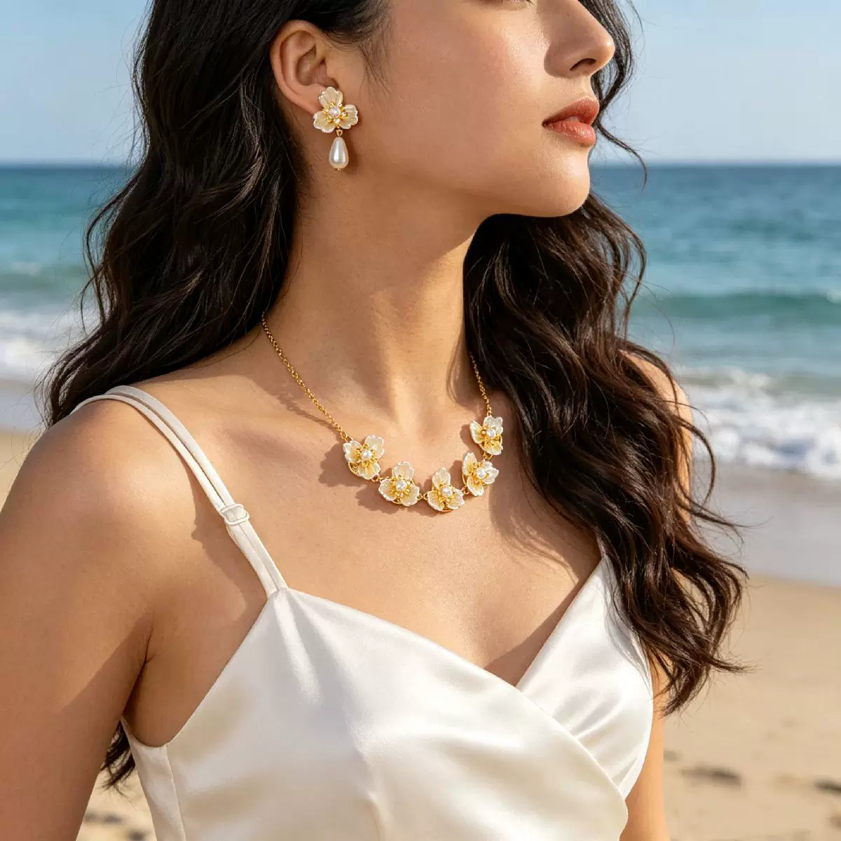 Floral Petal Metal Pleated Flower Pendant Adjustable Collarbone Necklace | Alloy | Temperament Niche Fashion | Women