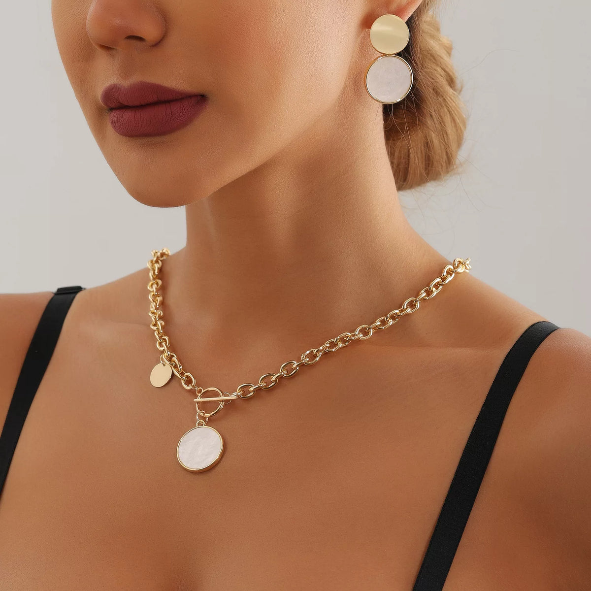 Pearl White Fritillary Open Ring | Gold Plated Alloy | Old Money Niche Light Luxury | Versatile High-End Women